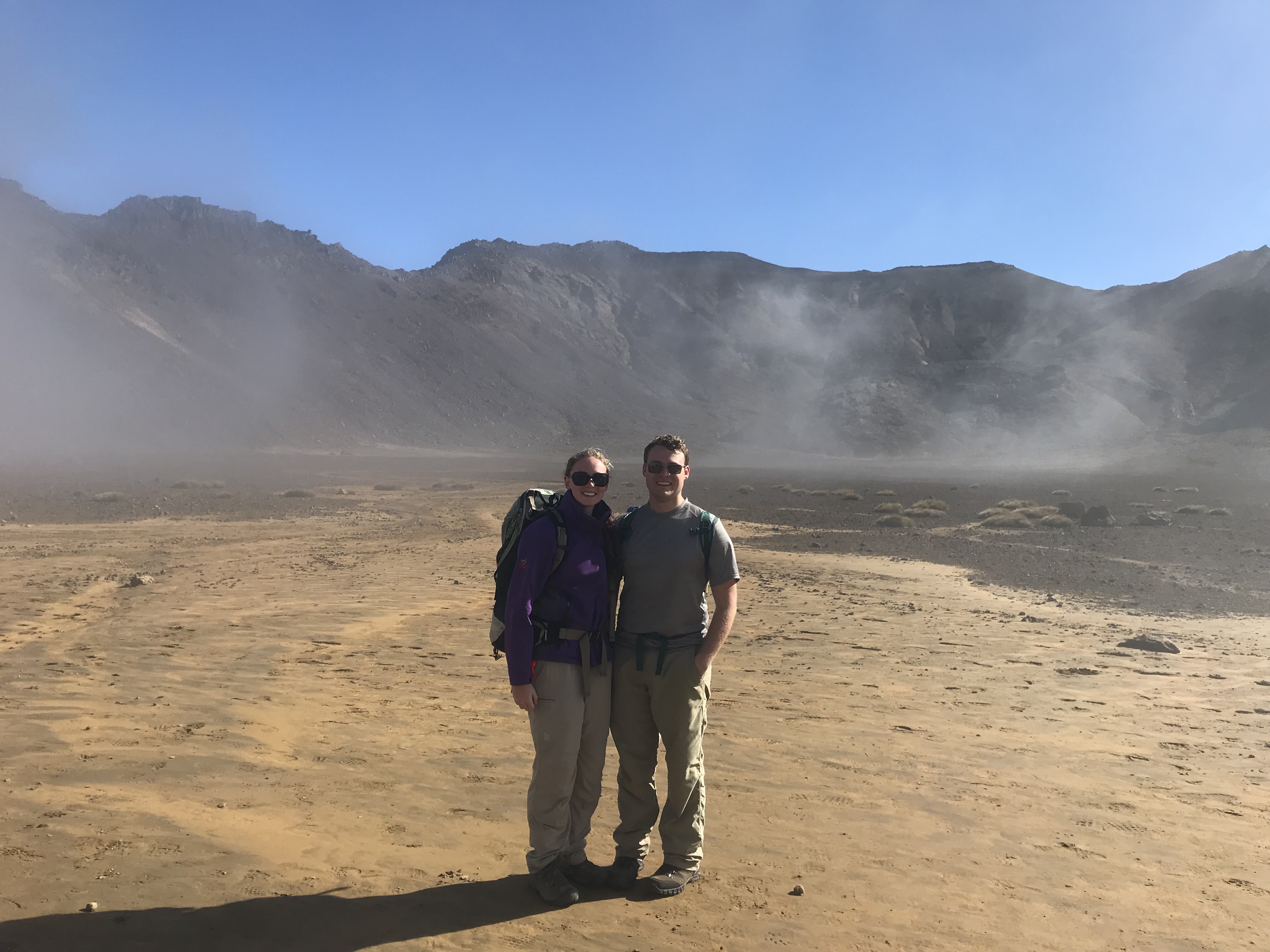 Dusty hiking area along the Tongariro Alpine Crossing