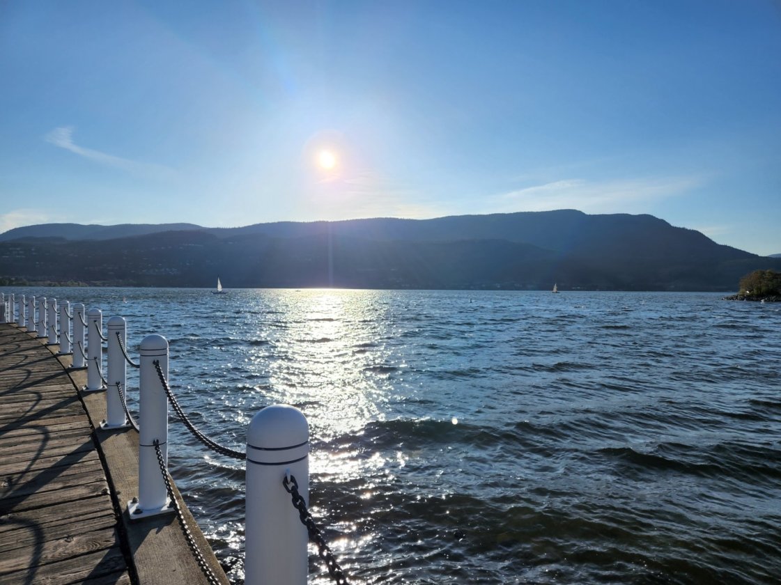 The Okanagan Lake's boardwalk in beautiful Kelowna